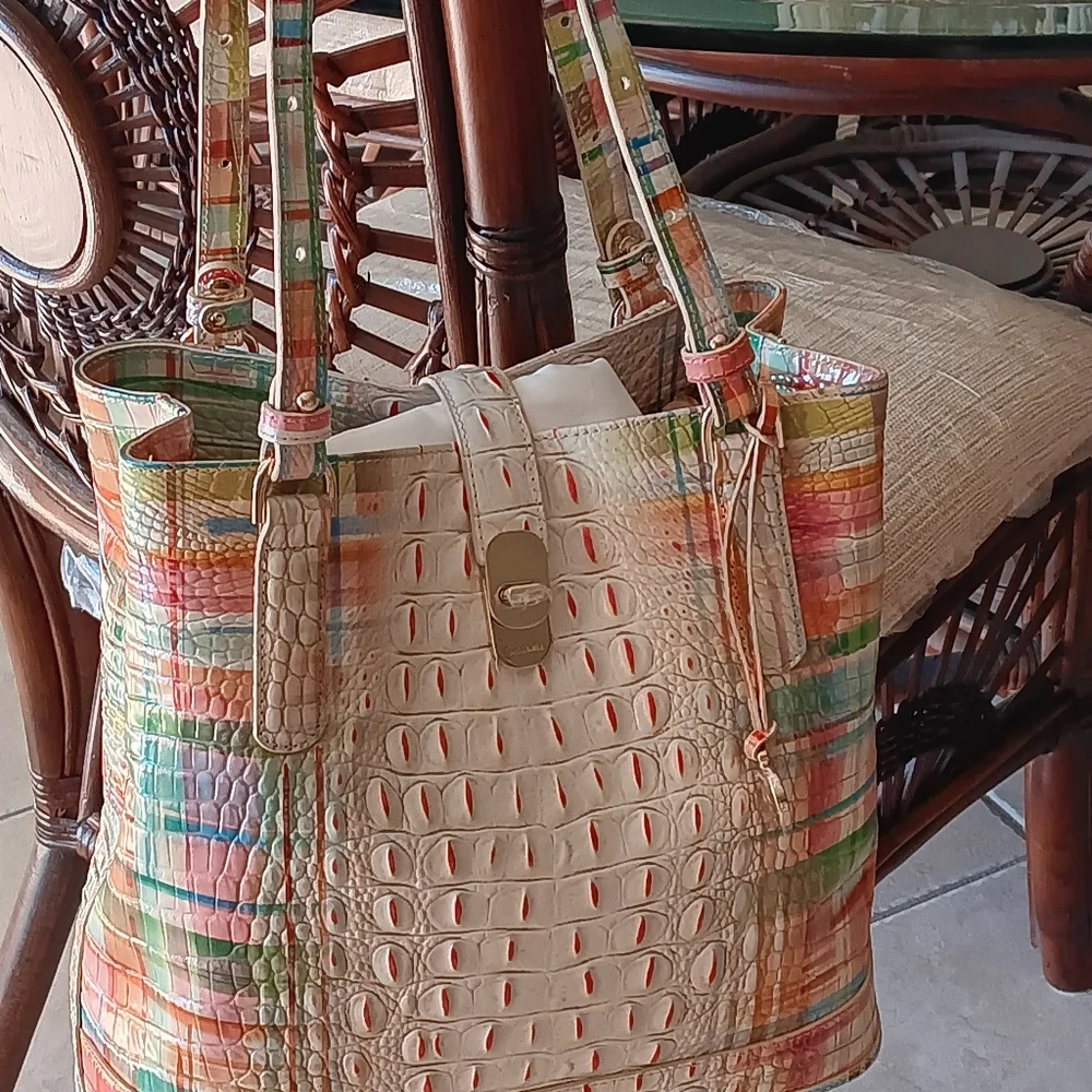 Brahmin" Beautiful rainbow colors, definitely a head Turner!!NEVER USED!!NWOT!! - Picture 12 of 13